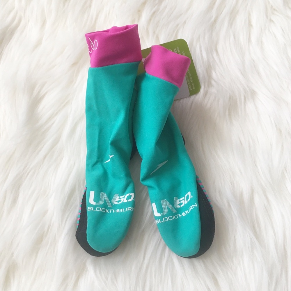 NWT Speedo Water Socks